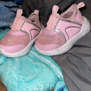 Pink baby shoes